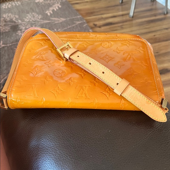 EUC Authentic Louis Vuitton Thompson Street Monogram Vernis Handbag CA1918 - Picture 7 of 11